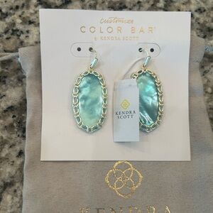 New Kendra Scott Color Bar Earrings